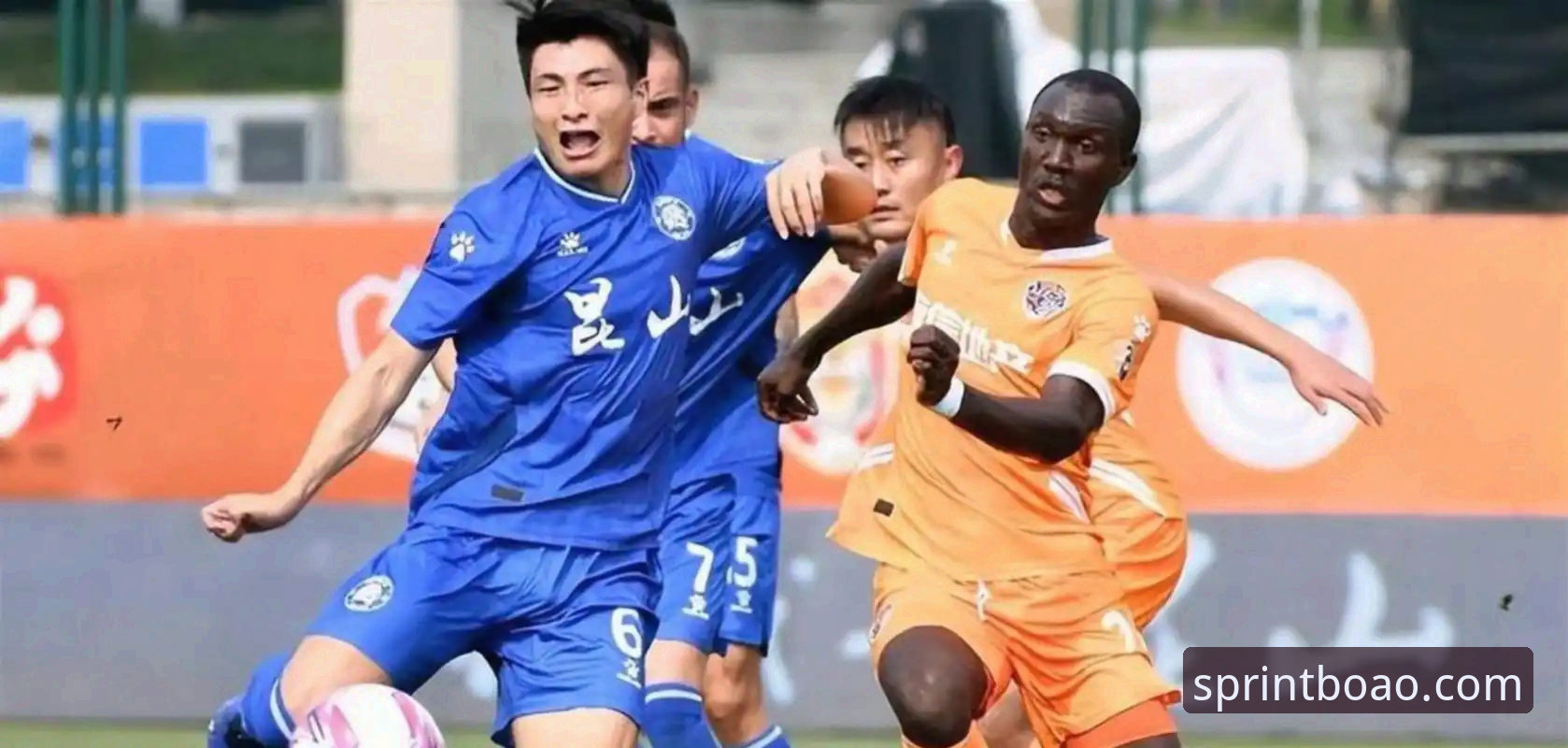 青岛海牛3-1力克上海海港：一场13年等待的胜利深度评测